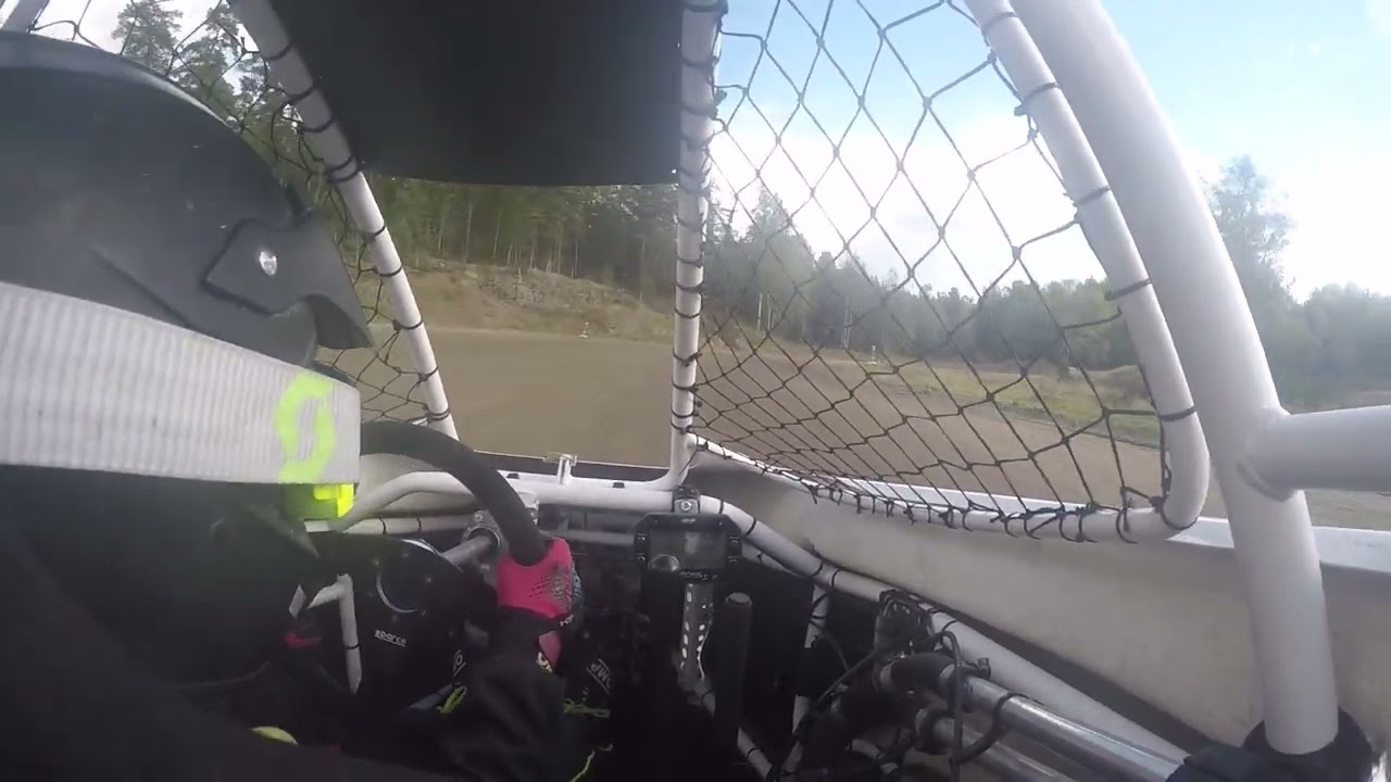 Wilma Berglund crosskart2