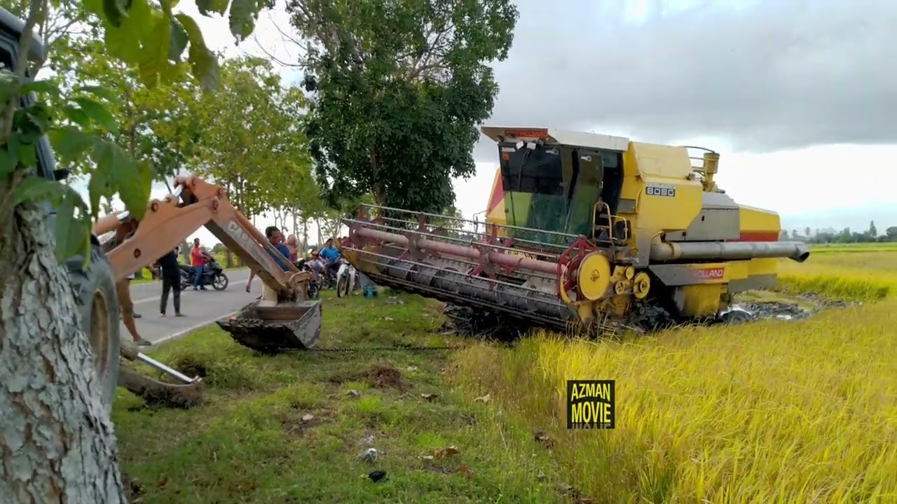 MESIN PADI 8080 TERLEKAT DEKAT DEPAN AZMAN MOVIE