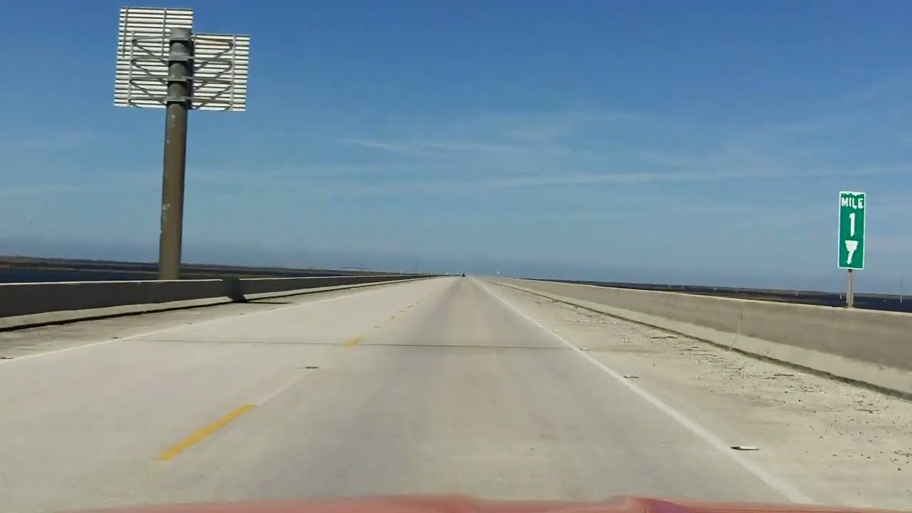 Gateway to the Gulf Expressway (LA 1) northbound