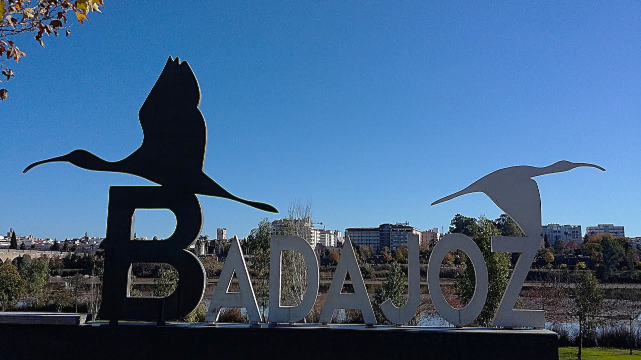 Badajoz - Panorámica desde el Parque de la margen derecha del Guadiana.