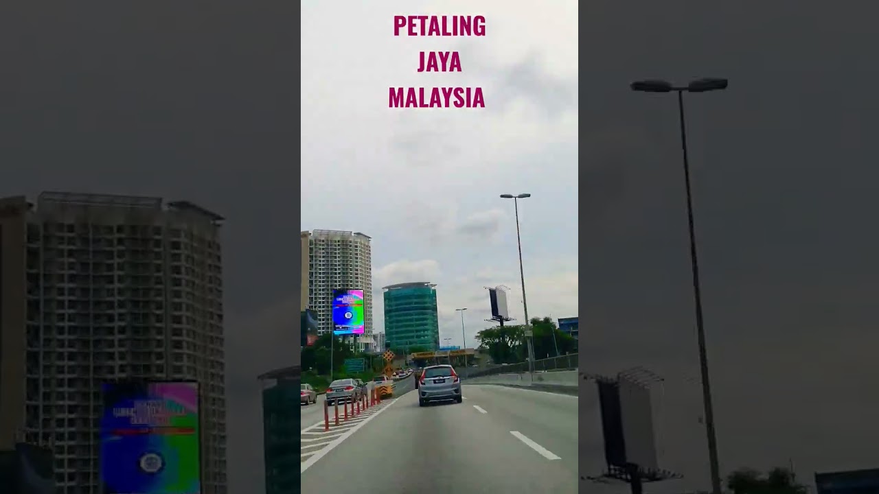 Driving Around in Petaling Jaya 🇲🇾 #shorts #malaysia ##city #pj #drive #roadtrip #enjoy #subscribe&spades;️