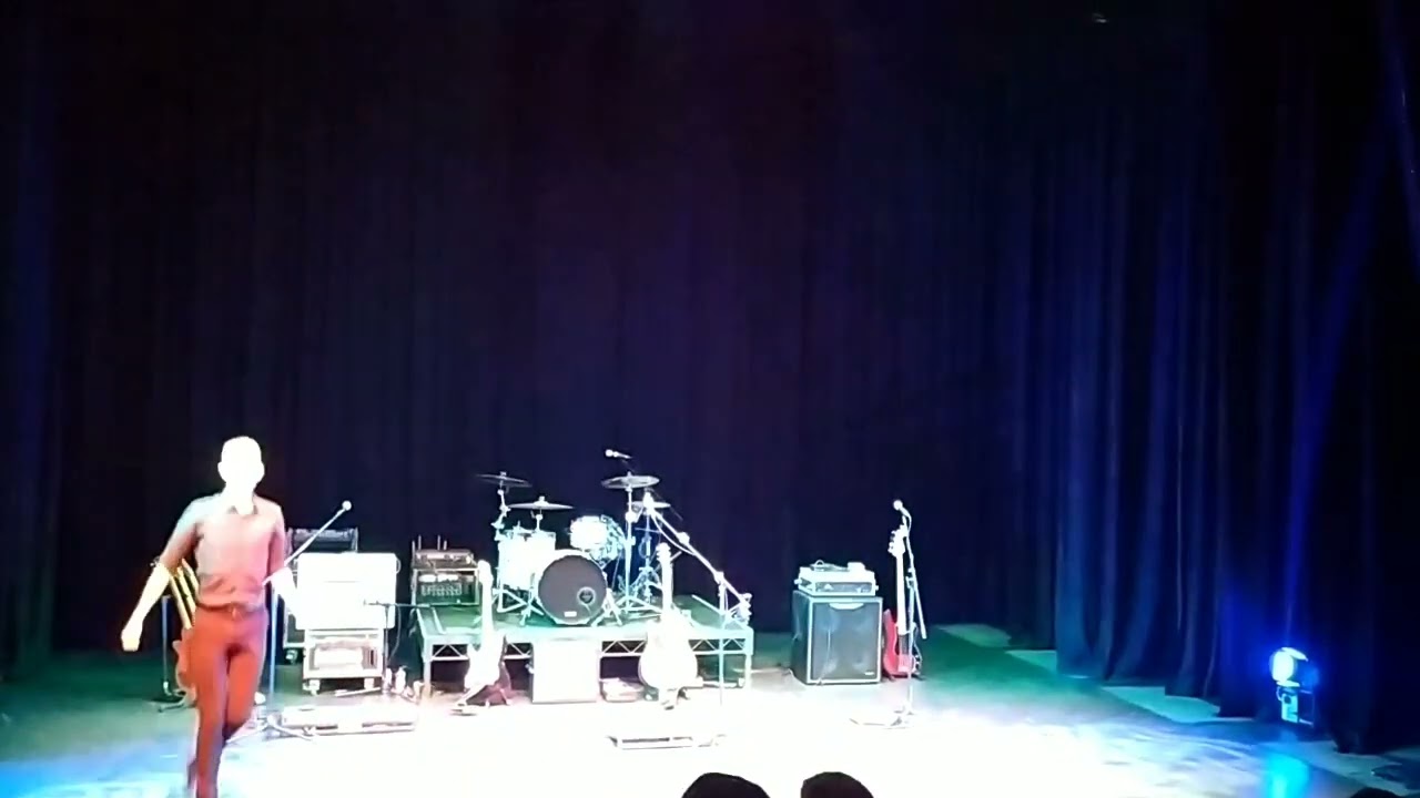 Ciara Kennedy and Sean Burbage performing an Irish traditional dance