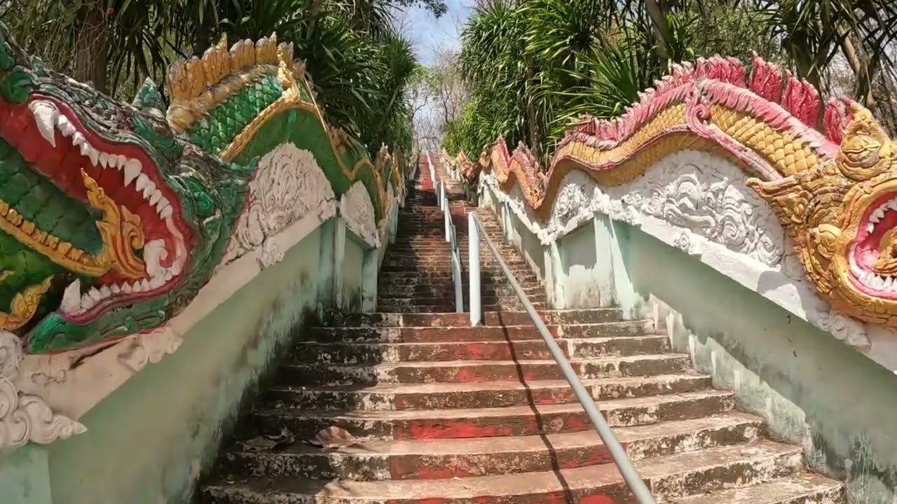 วัดคีรีบรรพตภูน้อย วัดที่มีบันไดขึ้นยอดภูถึง 199 ขั้น อ.น้ำยืน จ.อุบลราชธานี