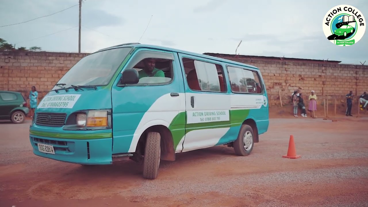 IKIZAMINI CY'AMAKONA KURI CATEGORIE D [Mini- BUS] DORE UKO GIKORWA NIBYO UGOMBA KWIRINDA GUKORA.....