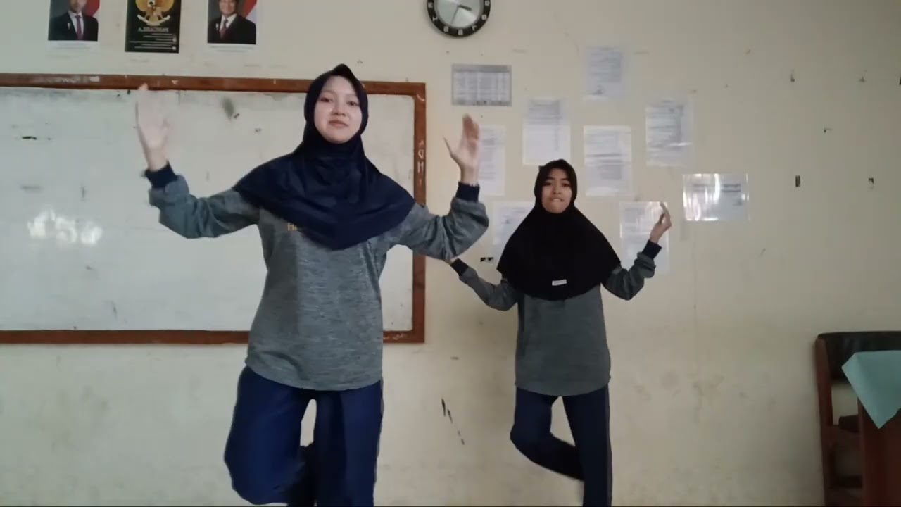 15 Menit Membakar Kalori (Pemanasan, Inti, Pendinginan)