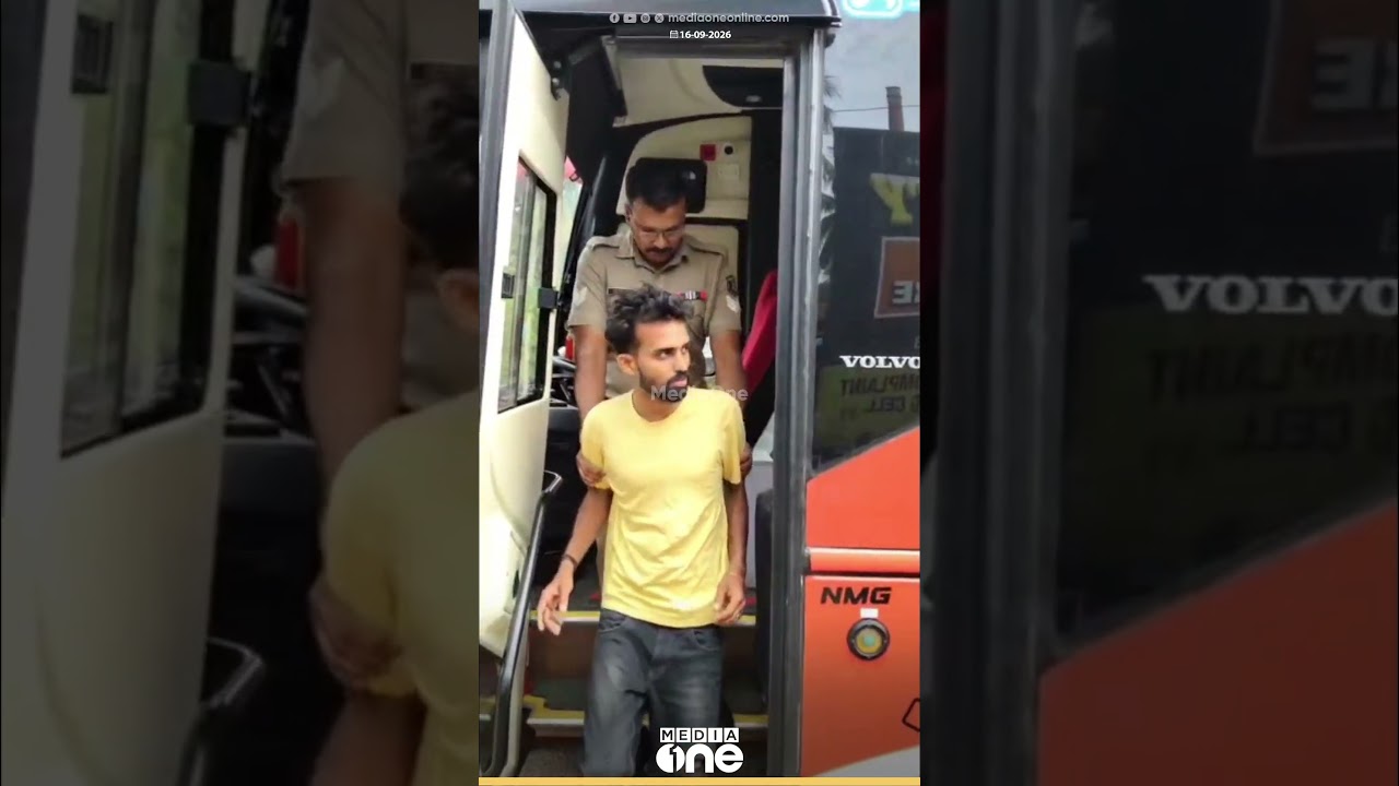 വാഹന പരിശോധനയ്ക്കിടെ ബസ്സിൽ നിന്നും 4.042 ഗ്രാം MDMAയുമായി രണ്ട് പേർ പിടിയിൽ