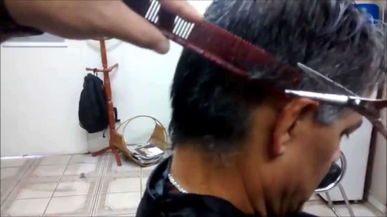 CORTE  SOCIAL COM TESOURA