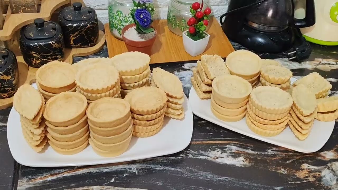 جيبي غير علبة مرغرين 250 غرام والماء 50 حبة ميني كيش وتارتولات بلابيض عجينة مقرمشة وطرية 