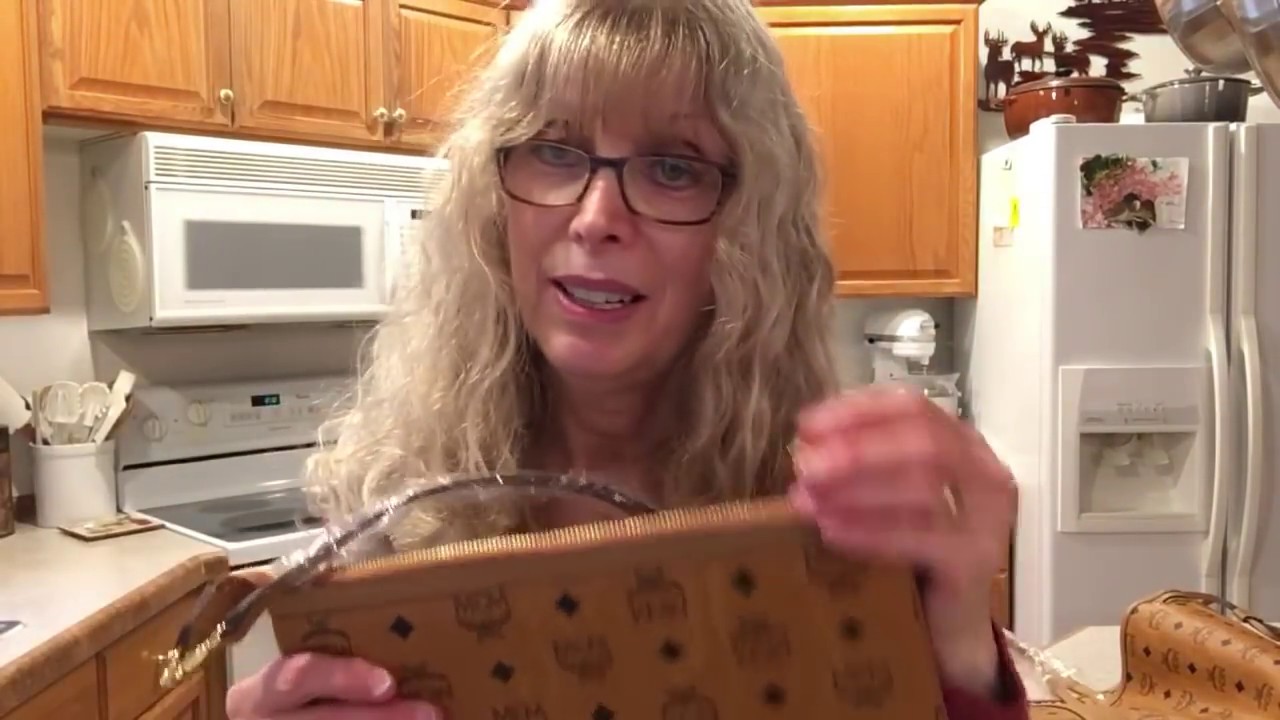 MCM Visetos Medium vs Large Shopper Size Comparison