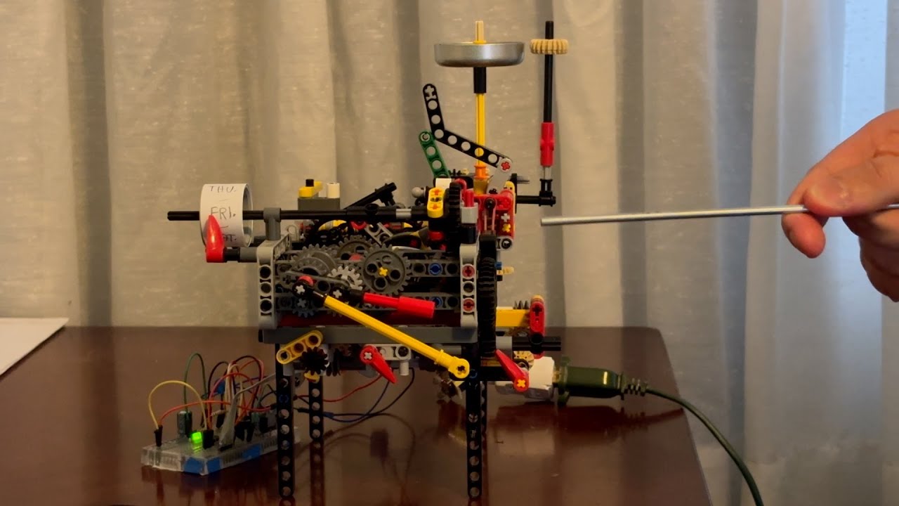 Lego clock version 2 - it strikes the hour!