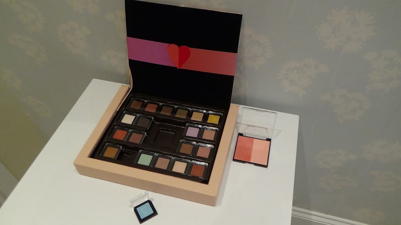 Chocolate Make Up Box by Color Institute, Cosmetic Set