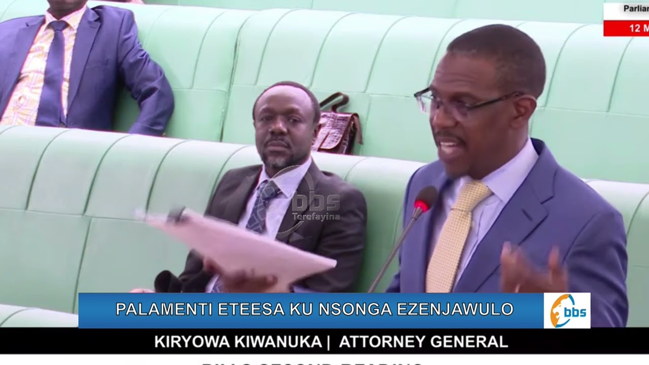 Mu bbago ly'ebiyiiye erijja , TV ne Radio  Zakugendanga Zegayirire  Abayimbi Okuzaannya Ennyimba