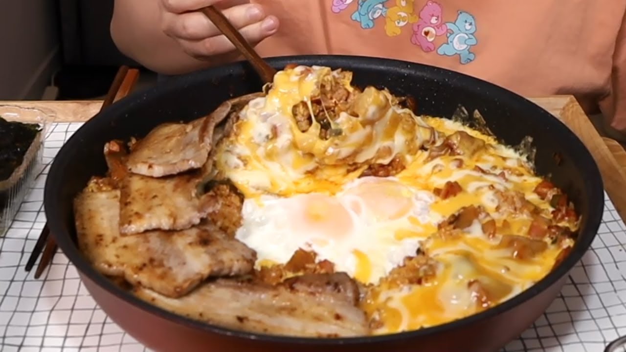 식상한 메뉴 김치볶음밥 먹방입니다!!