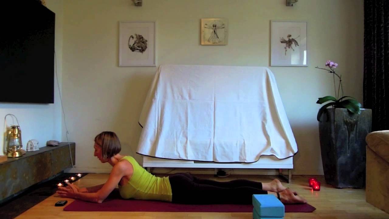 Yin Yoga - hips and lower back (in English)