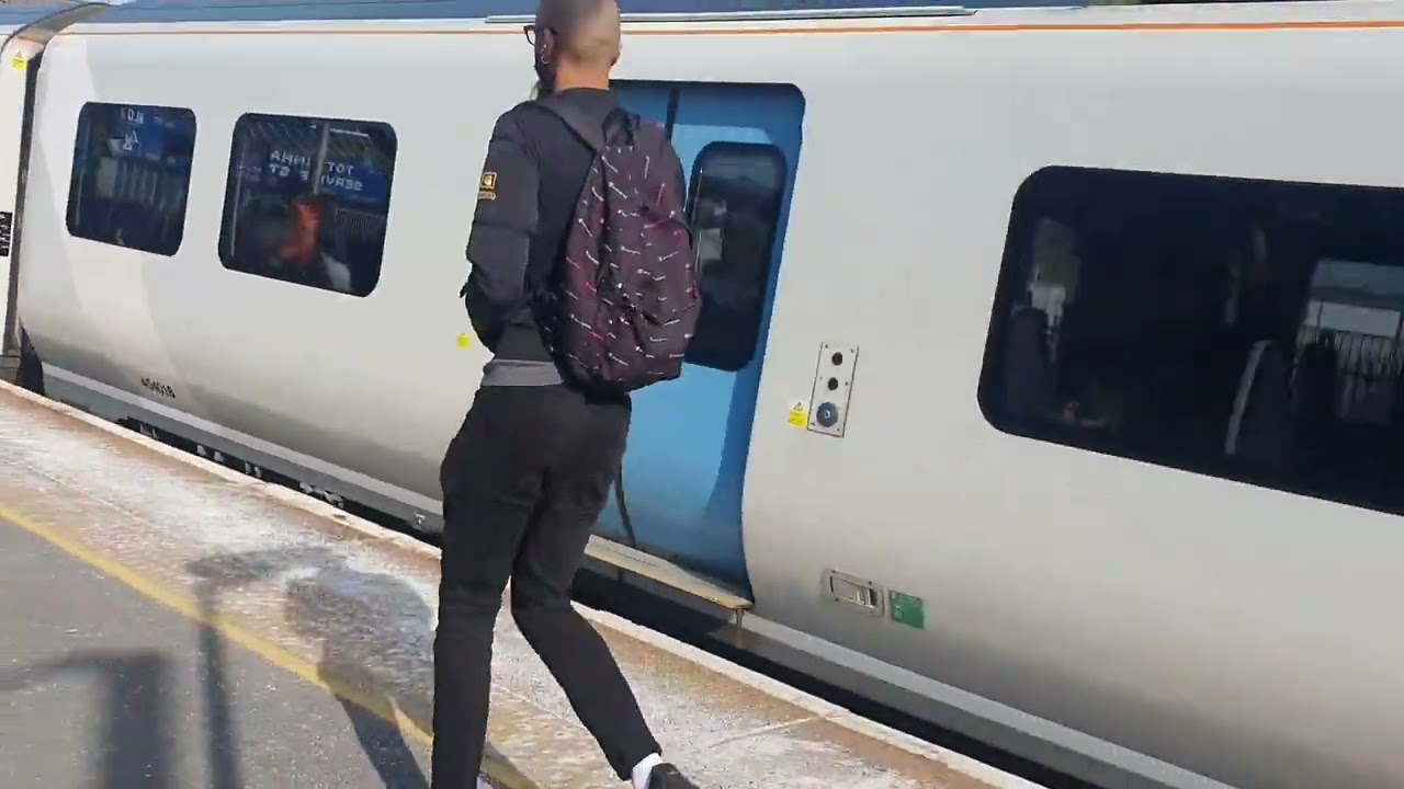 Trains at Hornsey 08/03/2025