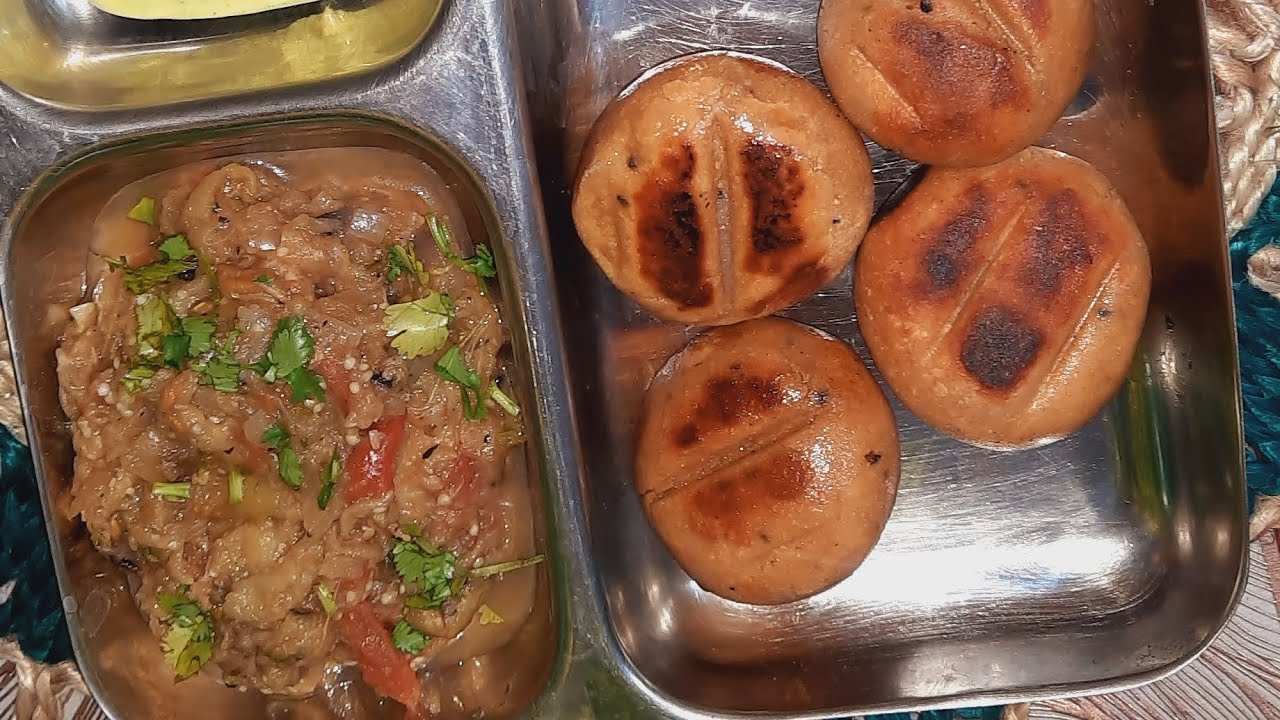 पिज़्ज़ा बर्गर का फैशन है पुराना असली स्वाद तो है लिट्टी-चोखा स्वाना|| litti chokha recepie||😊