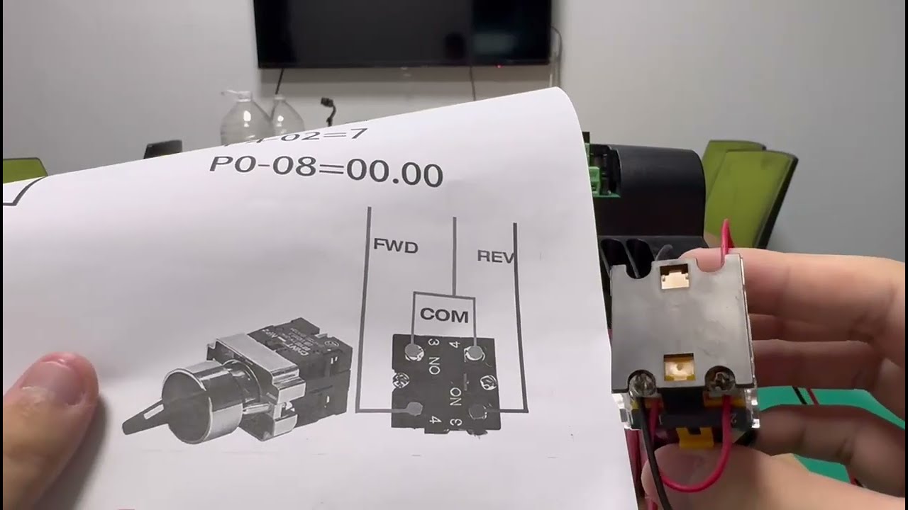 NFLIXIN 9600 frequency converter VFD shuts down and emits pulses (speed increase and decrease)
