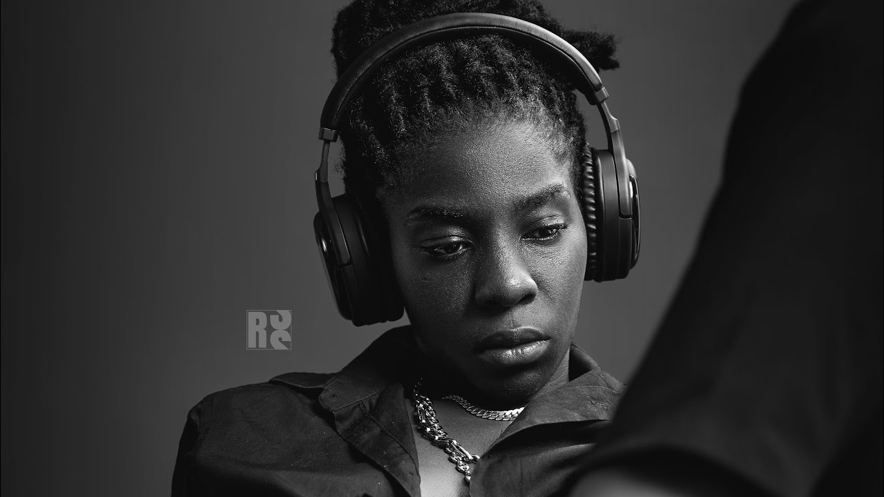 Foxxy - #freestyle (Prod by No Matta Music)