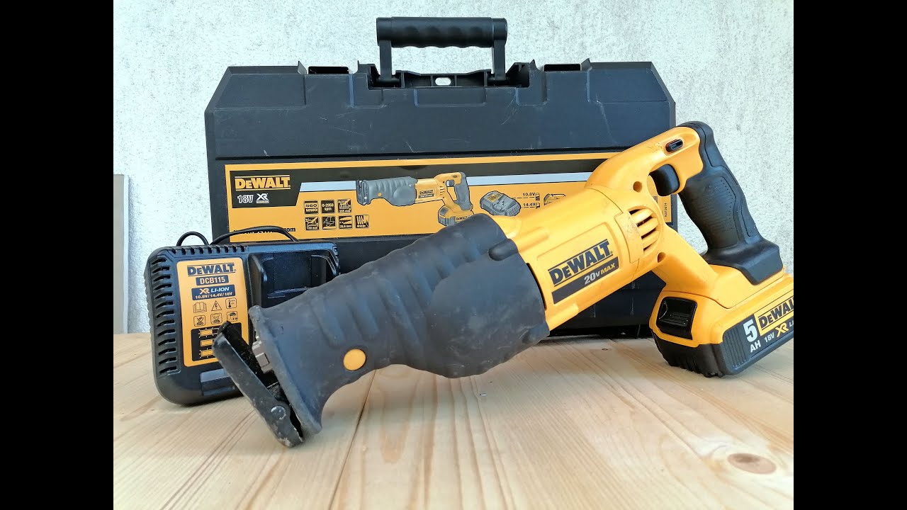 DEWALT DCS380 -  Fierastrau tip sabie cu acumulatori 18V