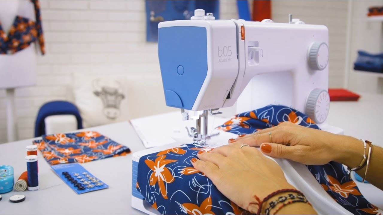 Sewing instructions for a blouse
