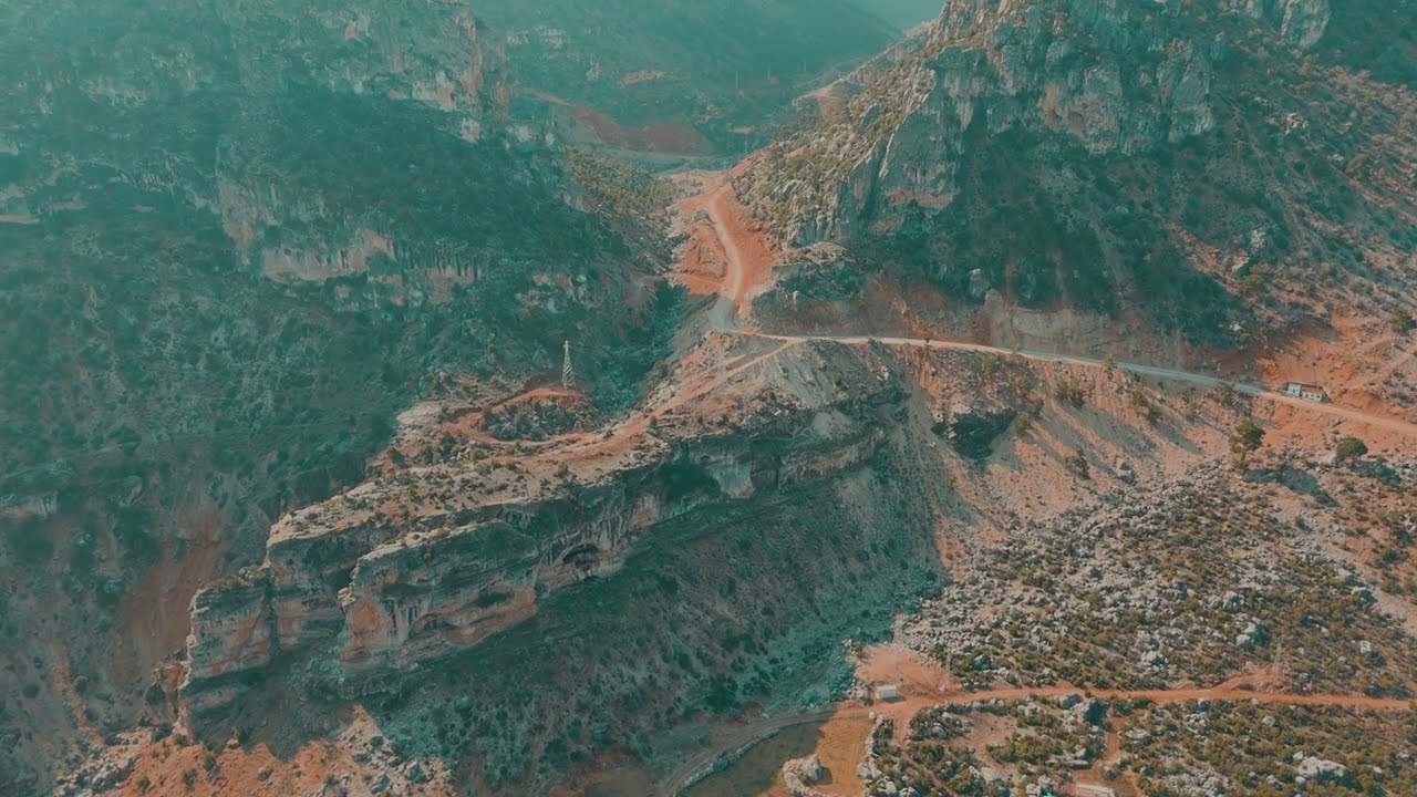 Mersin. Gülnar . gezende, memleketin her köşesi ayrı bi güzel iyi seyirler. 😀😀