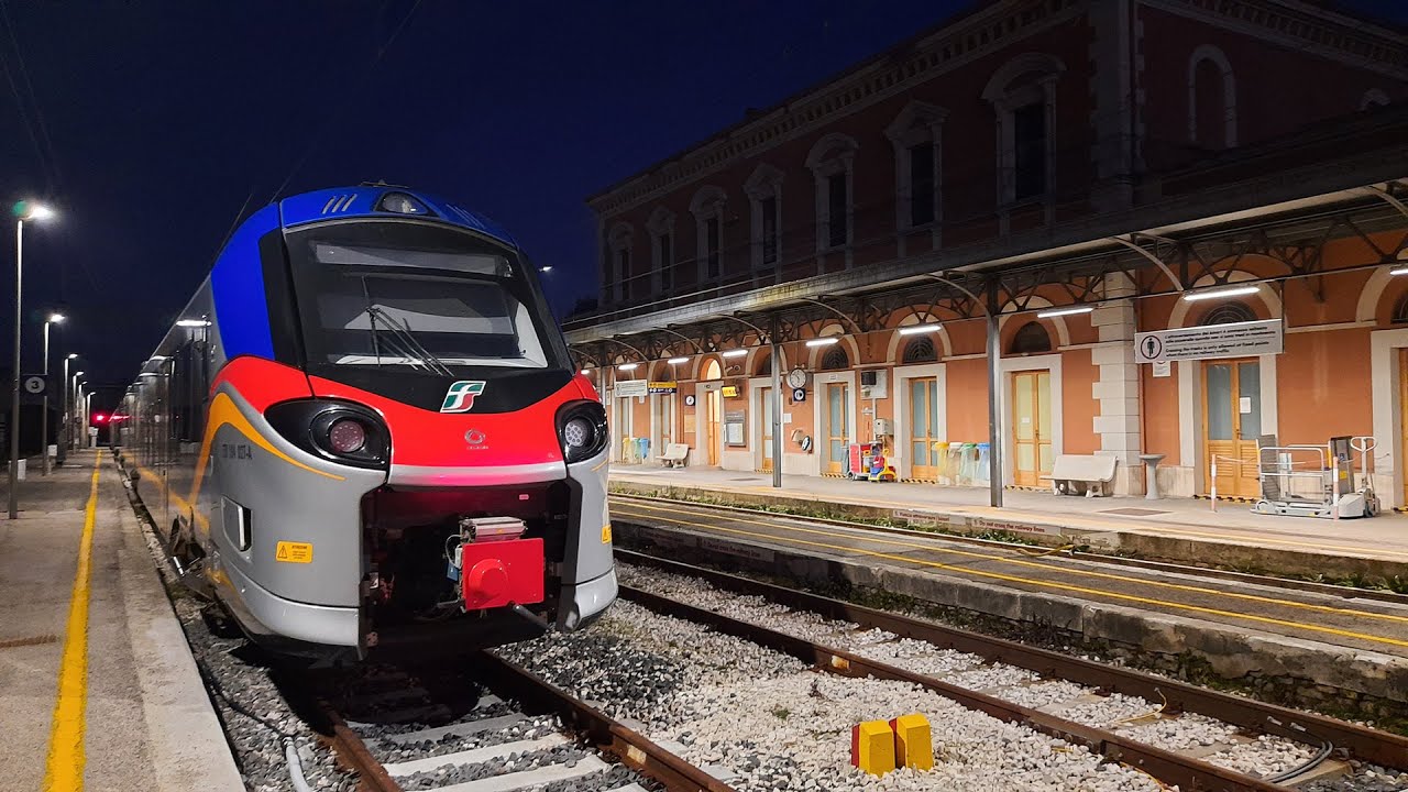 Treni alla stazione di Civitanova Marche