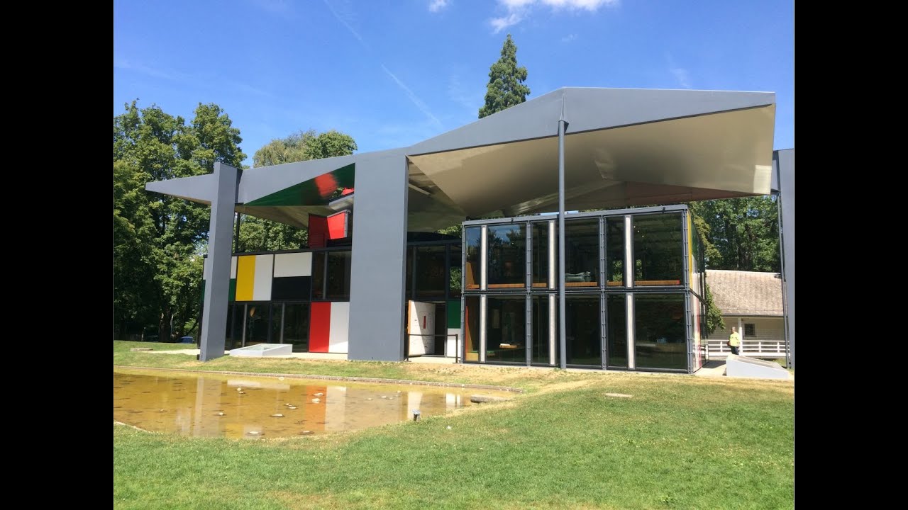 Visite du Pavillon à Zurique, Le Corbusier