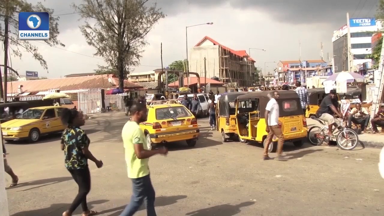 Eyewitness Report: 30 Seconds Agidingbi Robbery Caught On Camera