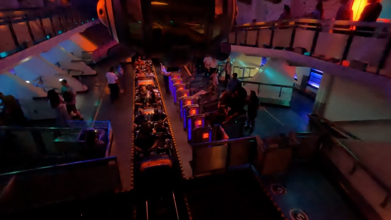 Space Mountain | 41 Minute Wait | 10/06/22 | Disneyland