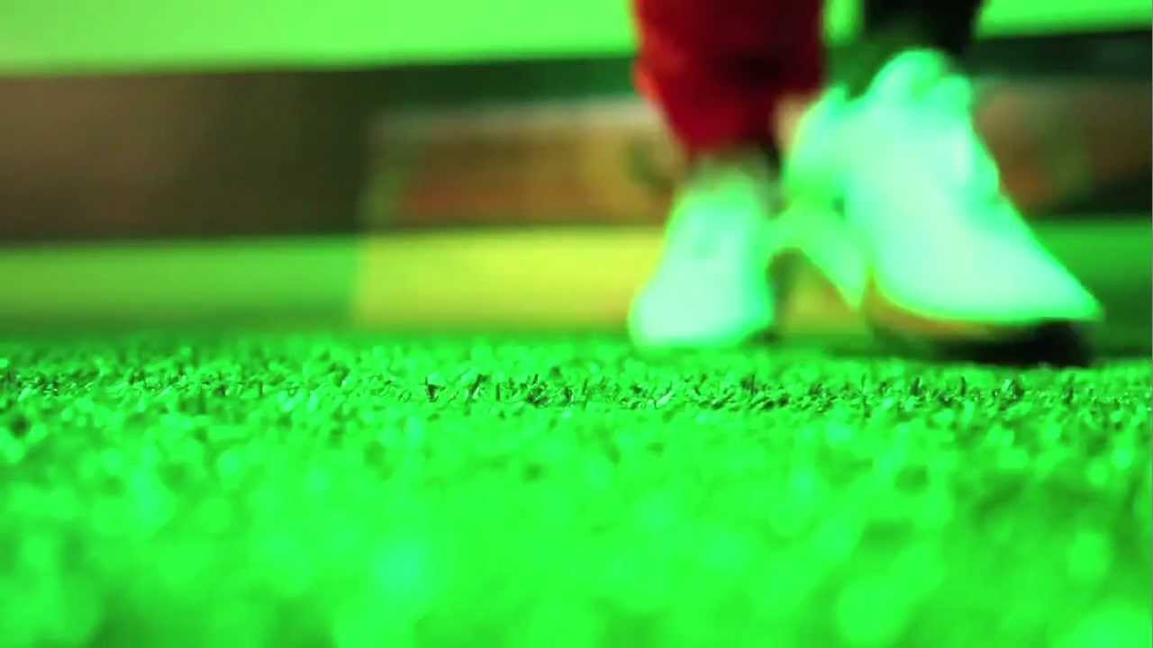 LV : Sssnake feat Okmalumkoolkat (Hyperdub 2013)