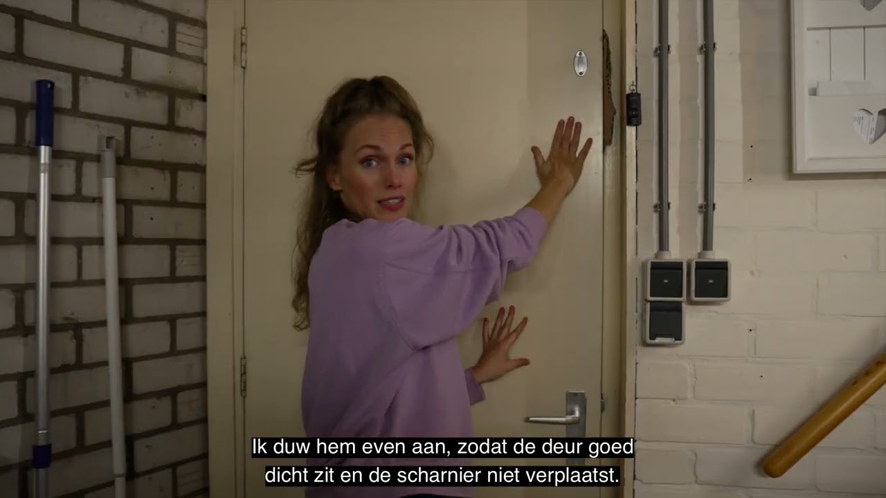 Deurdranger plaatsen - Duurzaam Nijkerk