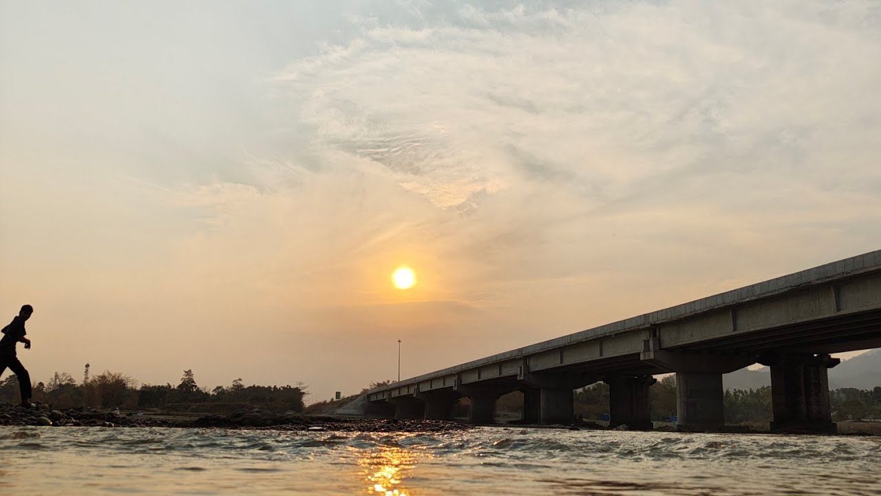 Hamare nadi ka view dekhiye kitna accha hai ❤️‍🩹🥰