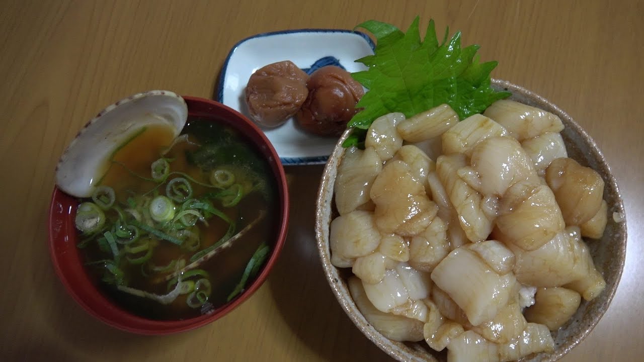 朝ごはん作ってみた。『生ホタテ丼』