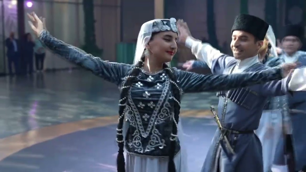 By Meridian Toy acilisi reqsi Wedding ceremony Nərgiz rəqs qrupu  Nergiz dance group 