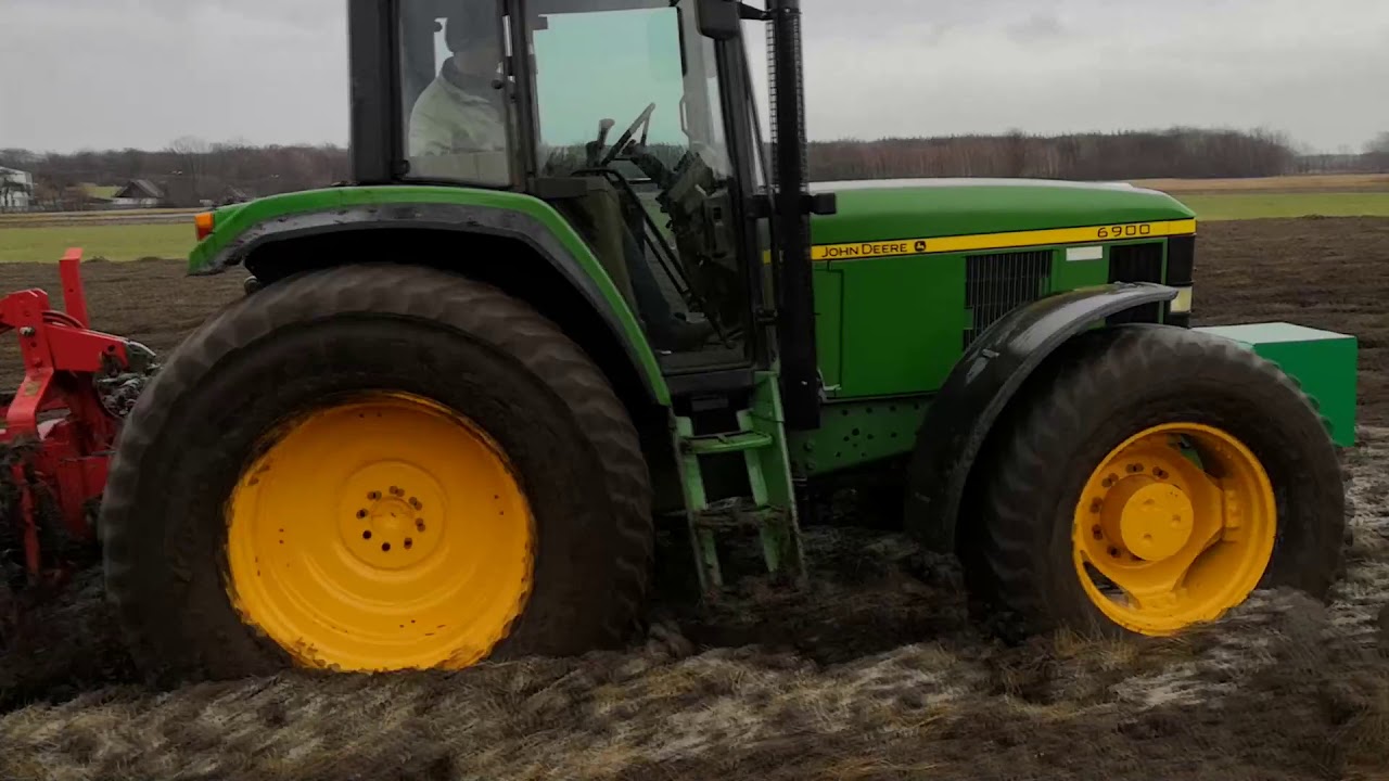 John Deere 6900 and cultivator 4,7m at work + sound