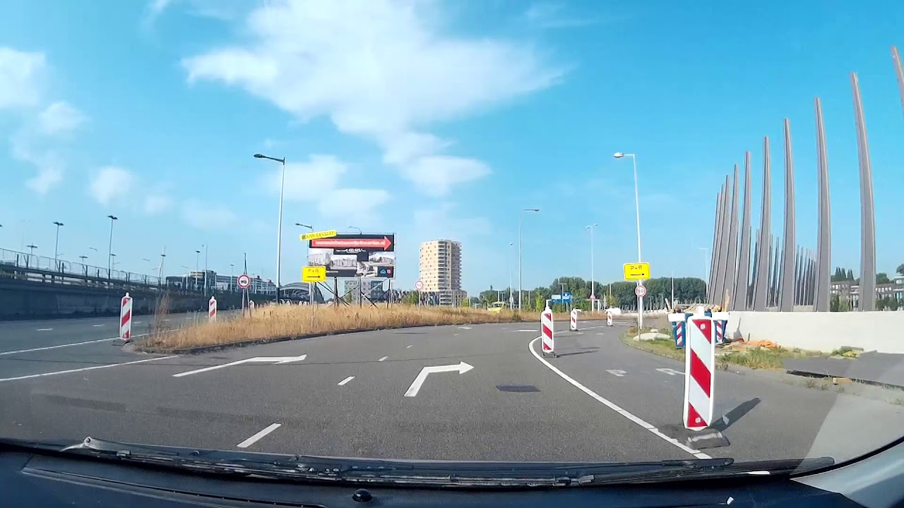 VIDEO: Parkeerdek bij metrostation Noord alleen op gevaarlijke manier bereikbaar