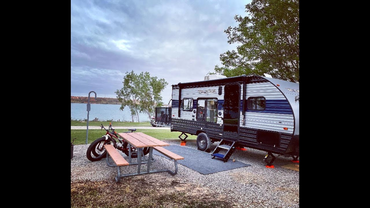 Tour of our Wolf Pup 18RJB Camper (part 1)