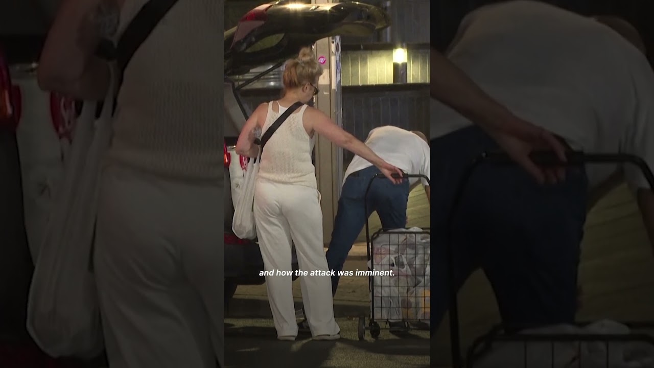 Tel Aviv residents stock up on supplies