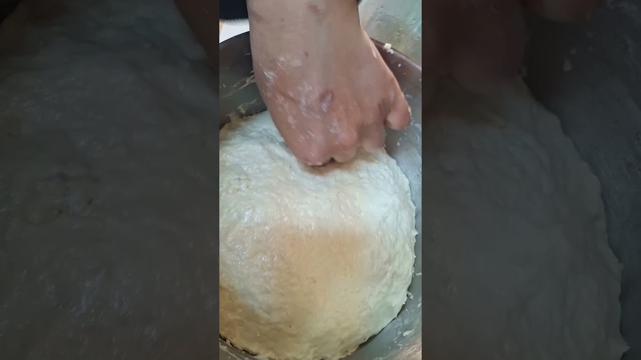 ✨ قرص طرية وهشة على أصولهاريحة زمان وطعم يذوب في القلب لا تنسوا الاشتراك بالقناة ولايك