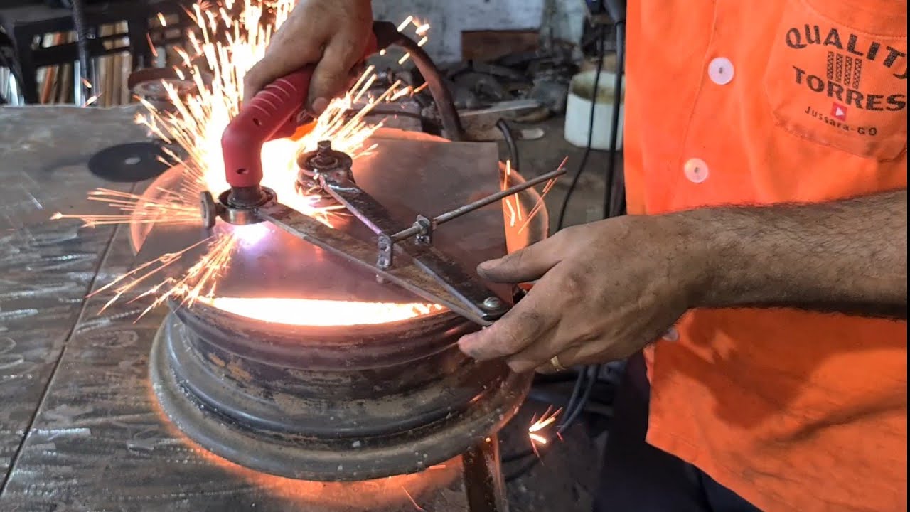 Compasso para corte de círculos com Hardcut52