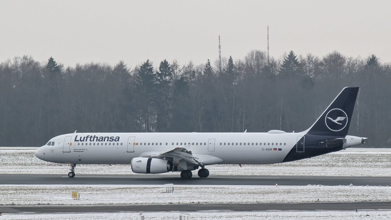 Planespotting am Verschneiten Hamburg Airport vom 31.01.2026