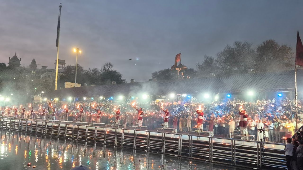 Rishikesh Ganga Aarti ! ऋषिकेश गंगा आरती 🙏 ! Girish Yadav Vlogs 
