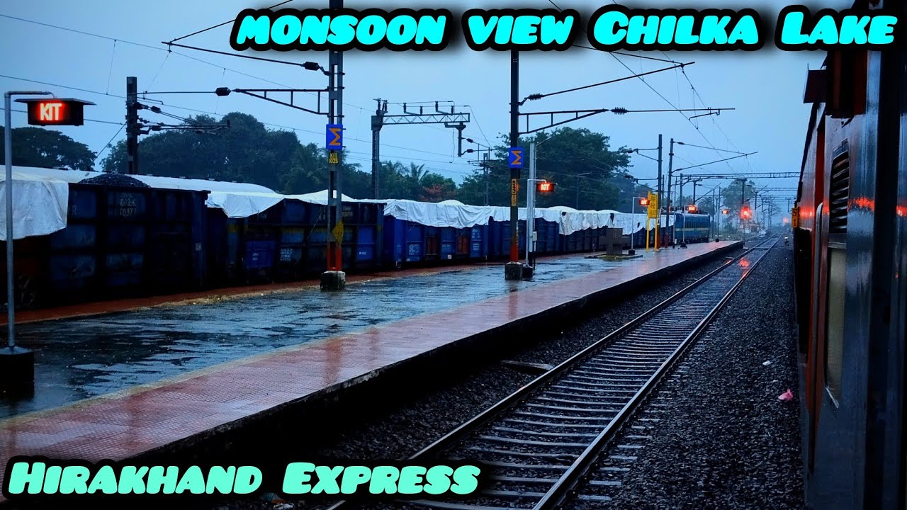 Monsoon View CHILKA LAKE Crossing Hirakhand Express.||Itz Vlogger Pintu||