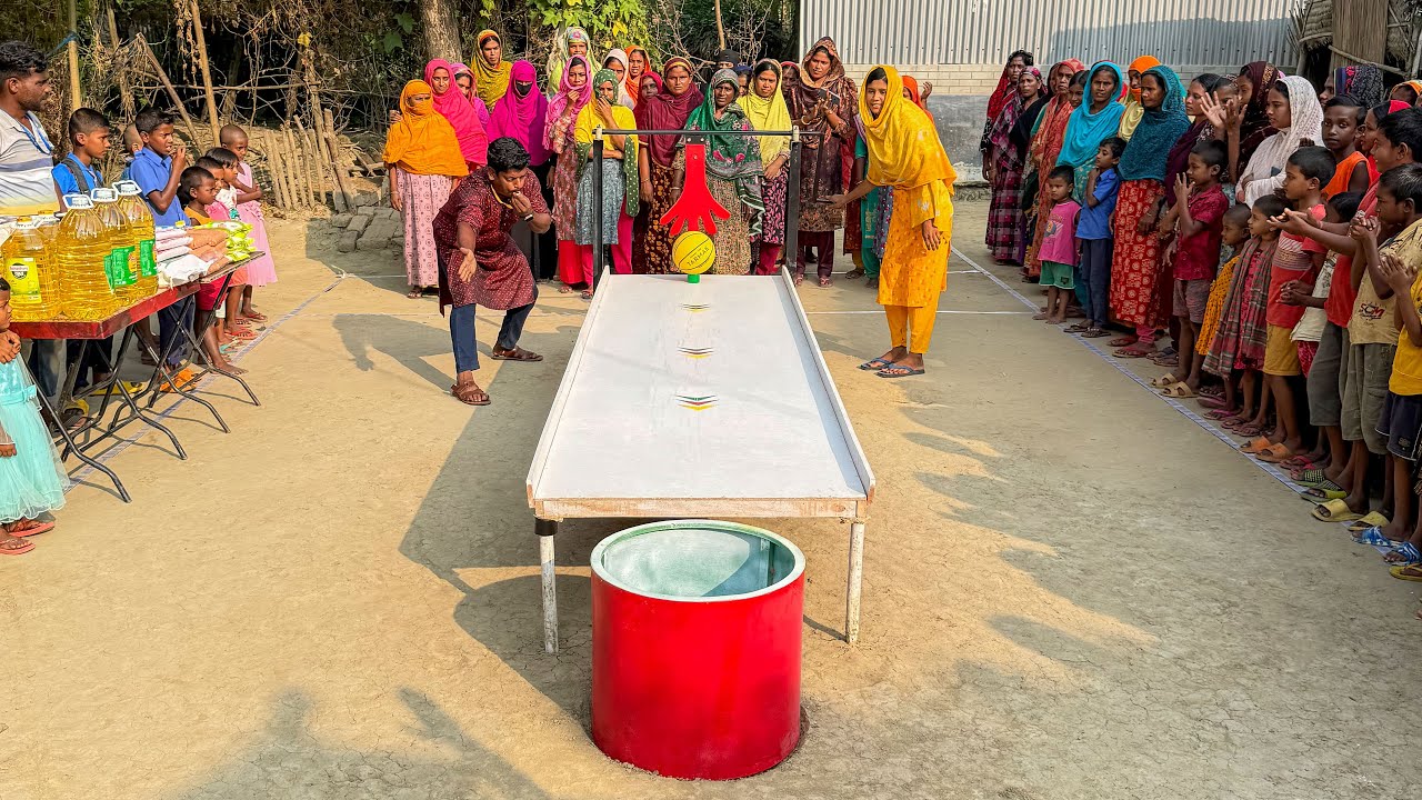 চ্যালেঞ্জ জিতলেই আকর্ষণীয় পুরস্কারের ছড়াছড়ি। অবাক করা উপহার পেয়ে আনন্দে মেতে উঠলো গ্রামবাসী