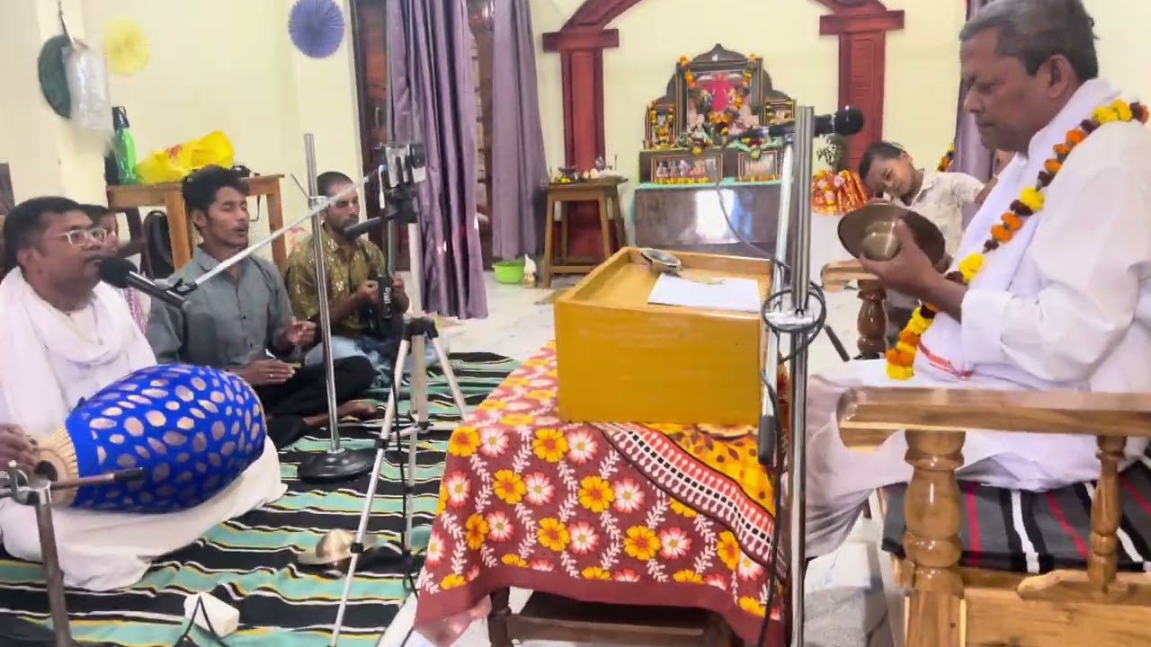 Beautiful Bhajan Singing By HG Mahamantra Das Prabhu || Hare Krishna || Hari Bol ||