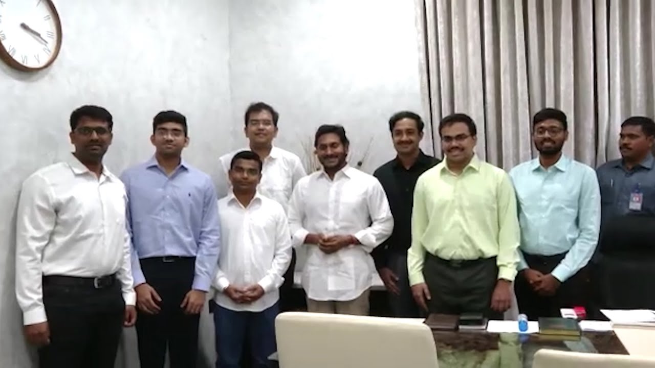 Civil Services Selected Candidates Meets CM Jagan || Tadepalli Camp Office || Bezawada Media