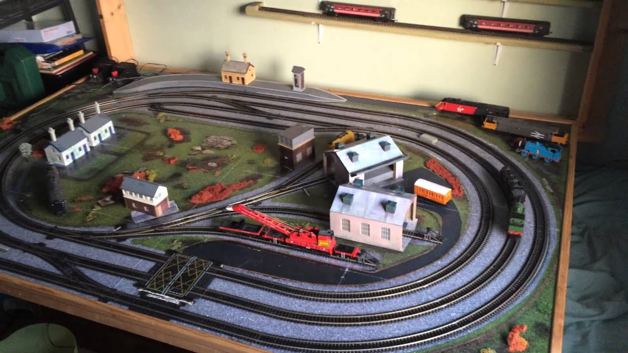 folding train set