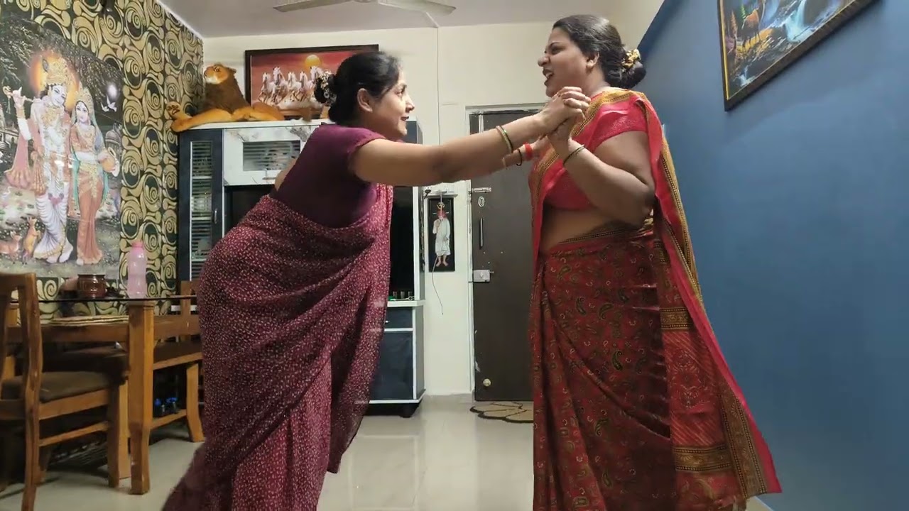 #Two hand hard grip lock challenge#challenging video#Puja Madhu ki lifestyle