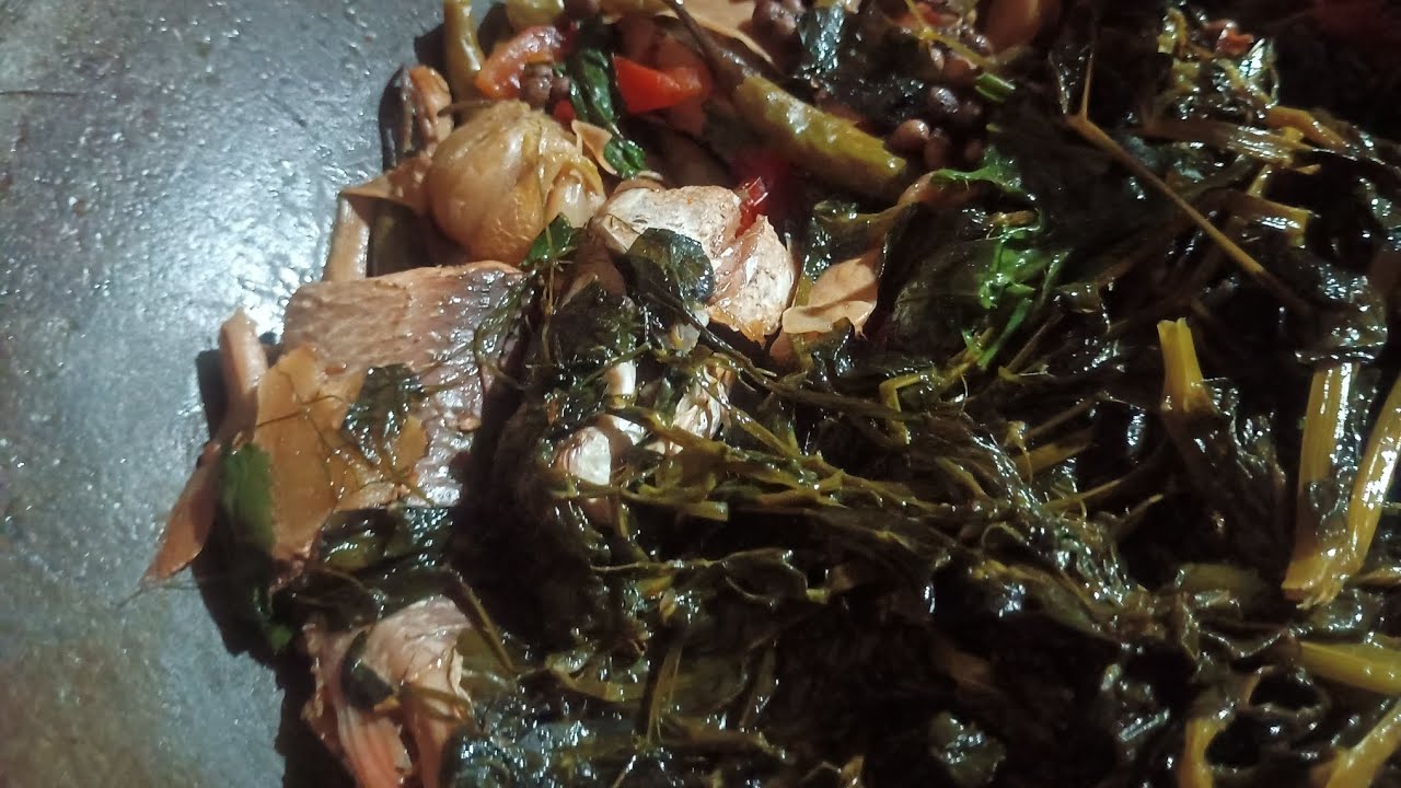 Fish 🐠 curry with green peas leaf 🍀🍀🍀🍀🍀