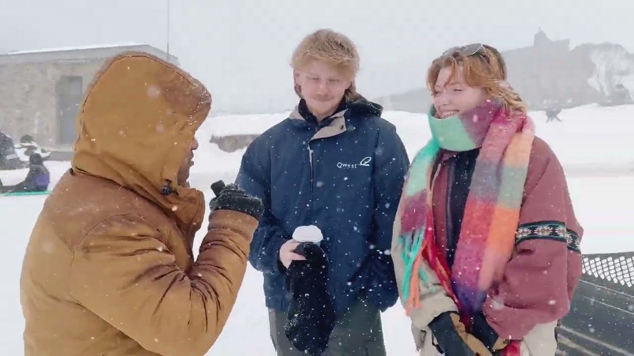 অস্ট্রেলিয়াতে বরফের পাহাড় থেকে কিভাবে বরফ পড়ে…🗻Beautiful Snowfall in Australia..
